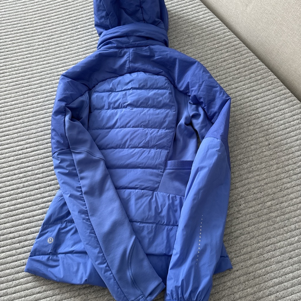 Lululemon Athletica Women's Blue Puffer Jacket - Picture 6 of 8